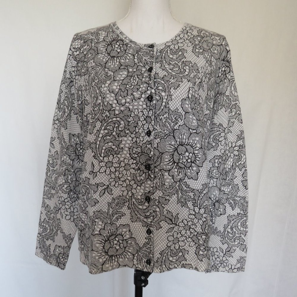 New Women's foxcraft Button Up Floral Motives Cardigan XL